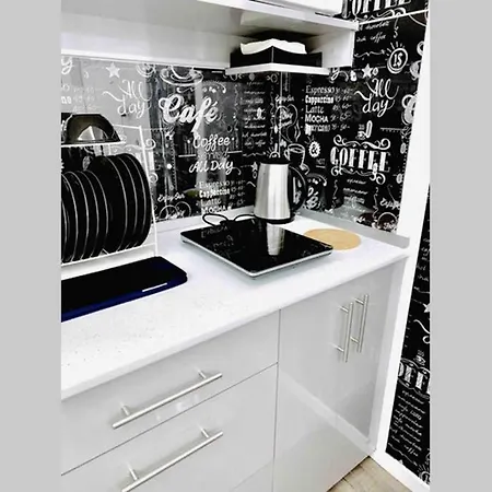 Apartamento Moderno Tipo Semisótano En Playa Canteras Con Wifi